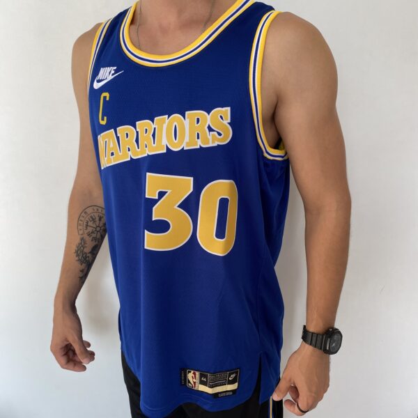 Camiseta Regata NBA Swingman Golden States Warriors Curry 30 Classic Edition Azul 2023 Nike - Imagem 7