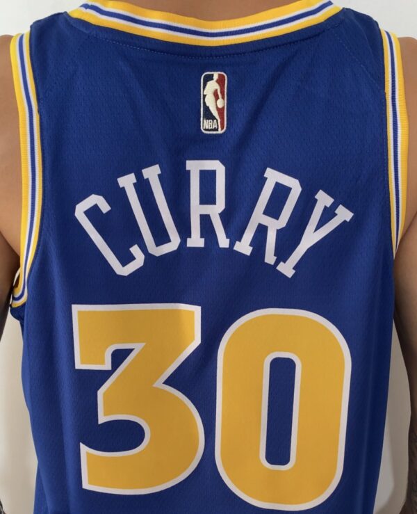 Camiseta Regata NBA Swingman Golden States Warriors Curry 30 Classic Edition Azul 2023 Nike - Imagem 11