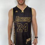 Camiseta Regata Basquete NBA Los Angeles Lakers Preta Mamba Negra - Black Mamba - 24 Kobe Bryant - 5x - Edição Comemorativa - Preta Dourada - Fios de Ouro - Adidas - Imagem 2