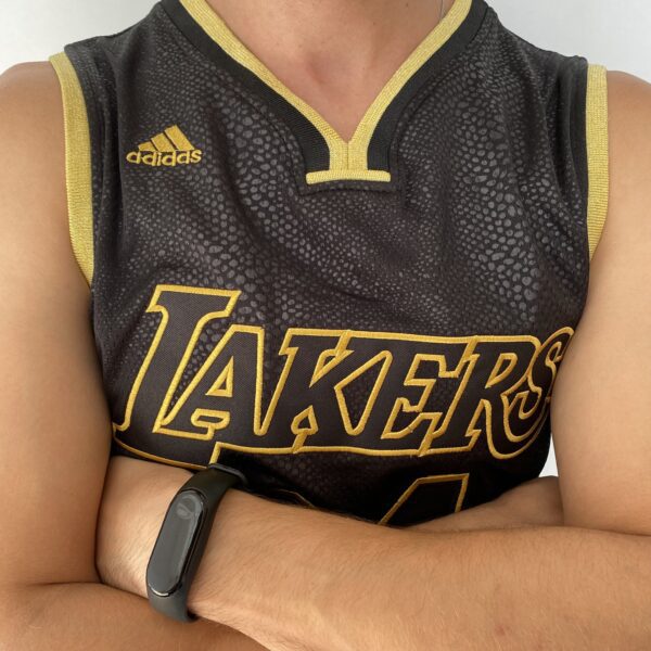 Camiseta Regata Basquete NBA Los Angeles Lakers Preta Mamba Negra - Black Mamba - 24 Kobe Bryant - 5x - Edição Comemorativa - Preta Dourada - Fios de Ouro - Adidas - Imagem 5