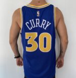 Camiseta Regata NBA Swingman Golden States Warriors Curry 30 Classic Edition Azul 2023 Nike - Imagem 10