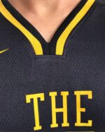 Camiseta Regata NBA Swingman Golden States Warriors The Town Bay 30 Curry City Edition 2021 Nike - Imagem 4