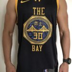 Camiseta Regata NBA Swingman Golden States Warriors The Town Bay 30 Curry City Edition 2021 Nike