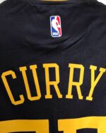 Camiseta Regata NBA Swingman Golden States Warriors The Town Bay 30 Curry City Edition 2021 Nike - Imagem 7