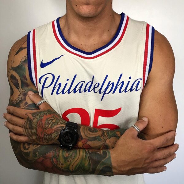 Camiseta Regata NBA Swingman Philadelphia 76ers Simmons 25 City Edition Creme 20-21 Nike - Imagem 2
