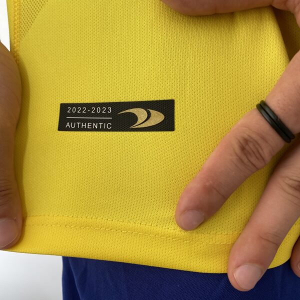 Camisa Al Nassr Home Versão Torcedor Cristiano Ronaldo 7 CR7 2023 Duneus Amarela - Imagem 12