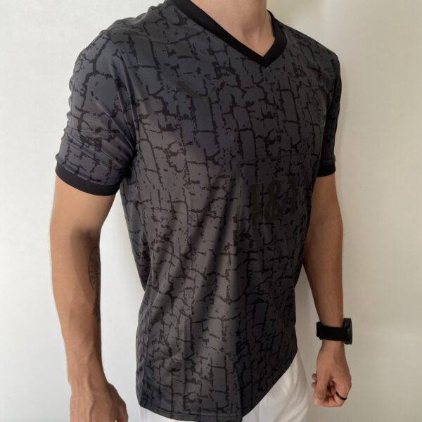 Camisa Borussia Dortmund 2023-2024 All Black - Edição Especial - Puma - Preta - Imagem 12