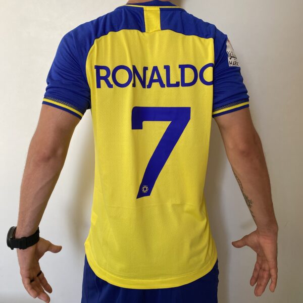 2023-04-19 16.44 Camisa Al Nassr Home Versão Jogador Cristiano Ronaldo 7 CR7 2023 Duneus Amarela - Imagem 2