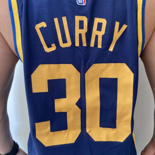 Camiseta Regata NBA Swingman Golden State Warriors Curry 30 Statement Edition Azul 2023 Jordan - Imagem 13