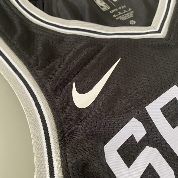 Camiseta Regata NBA Swingman San Antonio Spurs - Tim Duncan 21 - Icon Edition Preta Nike - Imagem 17