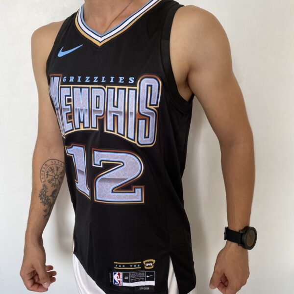 Camiseta Regata Basquete NBA Swingman Memphis Grizzlies Ja Morant 12 City Edition Preta 2023 Nike - Imagem 6