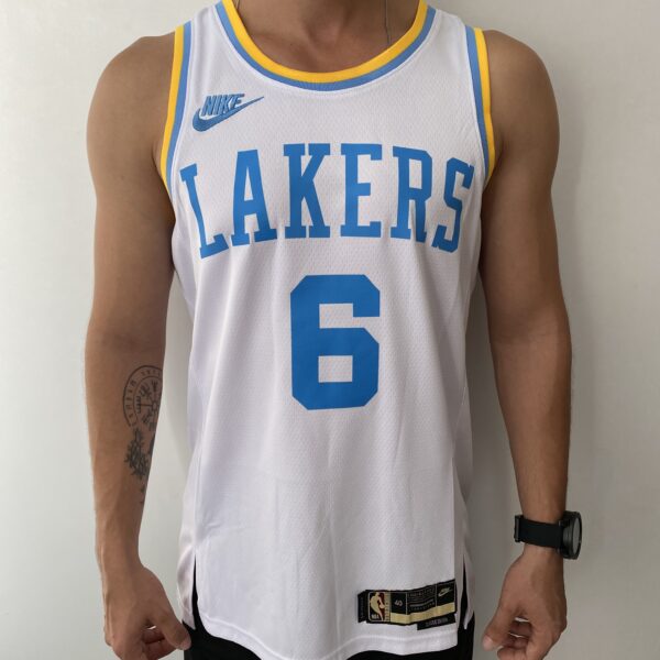 Camiseta Regata Basquete NBA Los Angeles Lakers LeBron James 6 Classic Edition Branca 2023 Nike - Imagem 1
