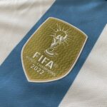 Camisa Seleção Argentina Home - Campeão Mundial - (2) Patch Copa do Mundo Catar - 3 estrelas - Messi 10 - 2023 Adidas - Versão Torcedor - Imagem 6