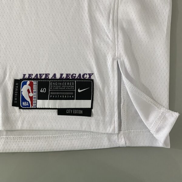 Camiseta Regata NBA Los Angeles Lakers LeBron James 23 City Edition Nike - Imagem 22