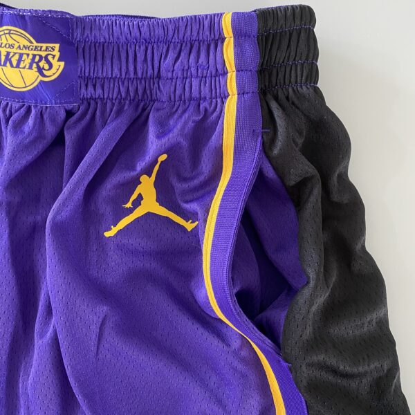 Short Bermuda NBA Los Angeles Lakers Statement Edition Roxa 2023 Jordan - Imagem 18
