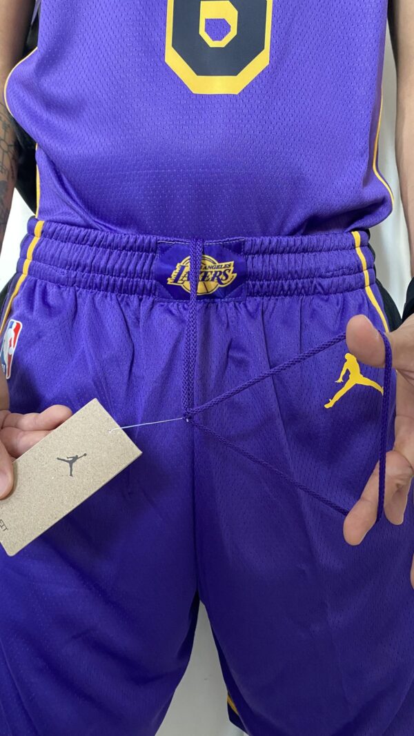 Short Bermuda NBA Los Angeles Lakers Statement Edition Roxa 2023 Jordan - Imagem 15