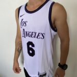 Camiseta Regata NBA Los Angeles Lakers LeBron James 23 City Edition Nike - Imagem 7