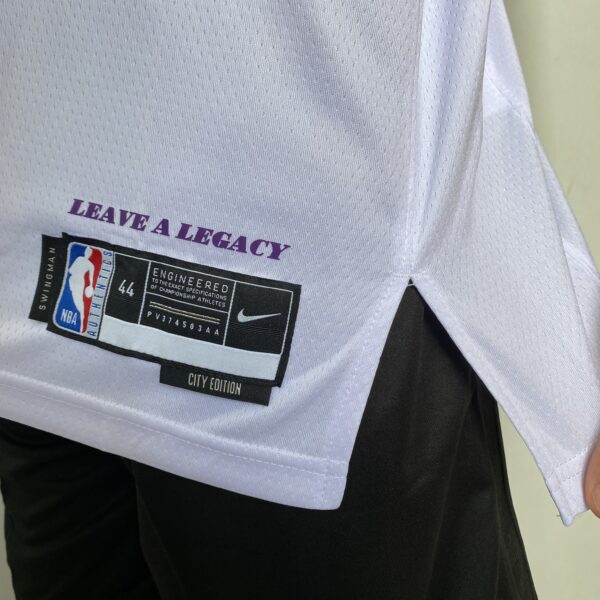 Camiseta Regata NBA Los Angeles Lakers LeBron James 23 City Edition Nike - Imagem 10