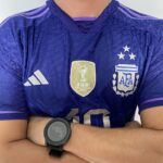 Camisa Seleção Argentina Away - Campeão Mundial - (2) Patch Copa do Mundo Catar - 3 Estrelas - Messi 10 - 2023 Adidas - Versão Jogador - Imagem 2