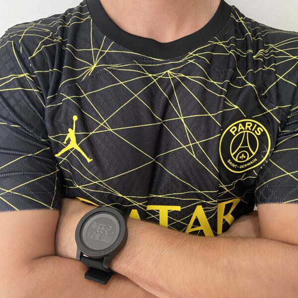 2023-08-01 15.39.06 Camisa Paris Saint-Germain - PSG 4th 2023 Preto Jordan - Imagem 2
