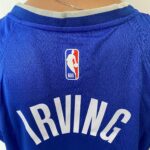 Camiseta Regata NBA Swingman Dallas Mavericks Kyrie Irving 2 Icon Edition Azul 2022 Nike - Imagem 11