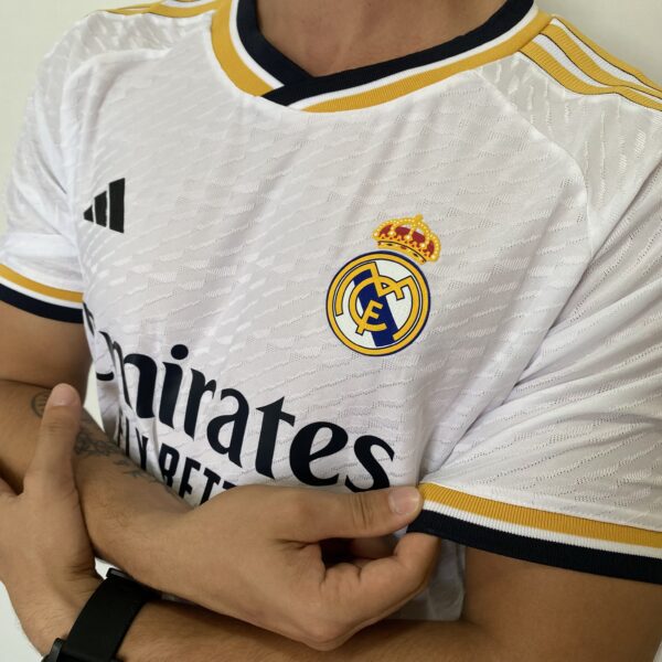 Camisa Real Madrid Home Versão Jogador 2024 Adidas Branca - Imagem 13