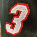 Camiseta Regata NBA Mitchell & Ness 2012/13 - Miami Heat - Dwyane Wade 3 - Edição Especial - The Finals - Preta - Imagem 5