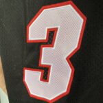 Camiseta Regata NBA Mitchell & Ness 2012/13 - Miami Heat - Dwyane Wade 3 - Edição Especial - The Finals - Preta - Imagem 20