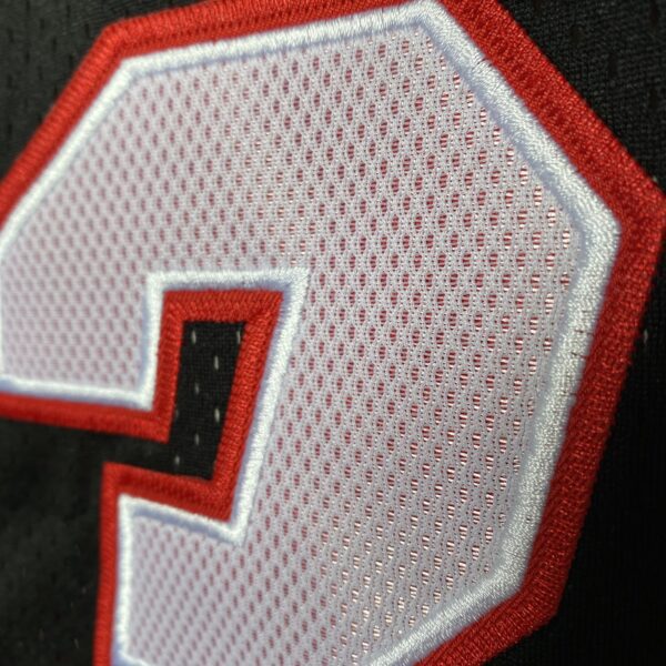 Camiseta Regata NBA Mitchell & Ness 2012/13 - Miami Heat - Dwyane Wade 3 - Edição Especial - The Finals - Preta - Imagem 21