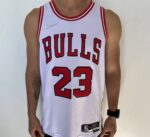 Camiseta Regata NBA Chicago Bulls Michael Jordan 23 Association Edition Branca 2022 Nike