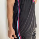 Camiseta Regata Basquete NBA Miami Heat Swingman Jimmy Butler 22 City Edition Preta 2019 Nike - Imagem 9