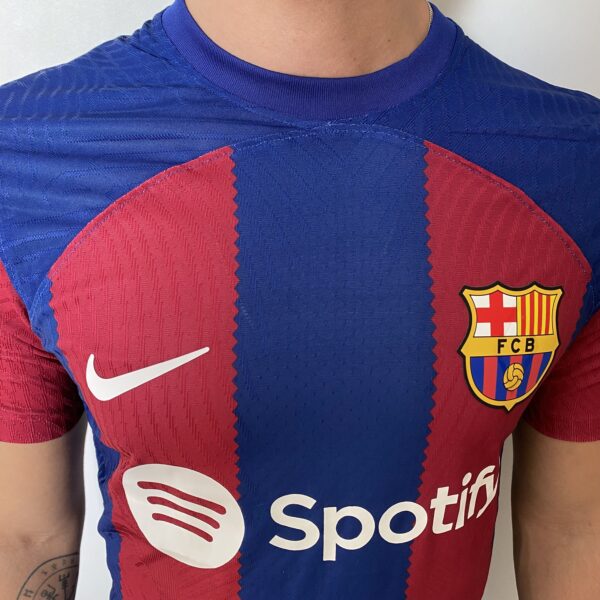 Camisa Barcelona Home Versão Jogador 2024 Nike - Imagem 2