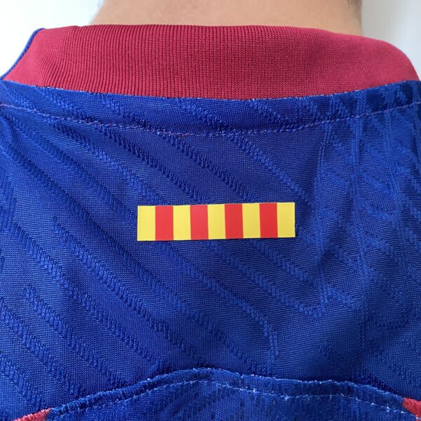 Camisa Barcelona Home Versão Jogador 2024 Nike - Imagem 18