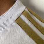 Camisa Seleção Itália Comemorativa 125 Anos 2023 Branca Dourada Adidas - Imagem 8