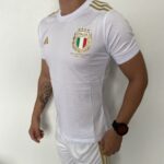 Camisa Seleção Itália Comemorativa 125 Anos 2023 Branca Dourada Adidas - Imagem 12