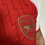 Camisa Arsenal Home Versão Jogador 2024 Vermelha Adidas - Imagem 5