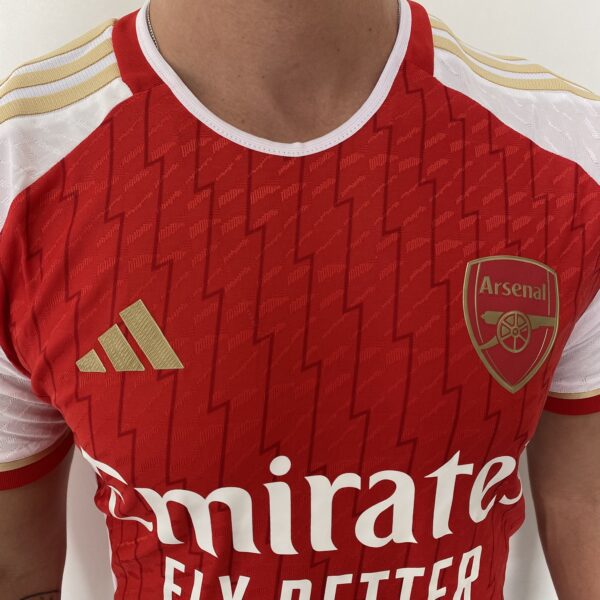 Camisa Arsenal Home Versão Jogador 2024 Vermelha Adidas - Imagem 9