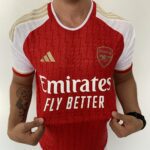 Camisa Arsenal Home Versão Jogador 2024 Vermelha Adidas - Imagem 10