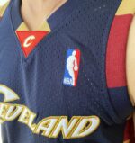 Camiseta Regata NBA Camiseta Regata NBA Mitchell & Ness 2008/09 - Cleveland Cavaliers - Cavs - LeBron James 23 - Azul Marinho - Imagem 6