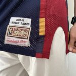 Camiseta Regata NBA Camiseta Regata NBA Mitchell & Ness 2008/09 - Cleveland Cavaliers - Cavs - LeBron James 23 - Azul Marinho - Imagem 13