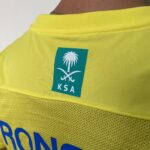 Camisa Al Nassr Home Versão Jogador Cristiano Ronaldo 7 CR7 2024 Nike Amarela - Imagem 21