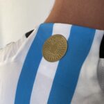 Camisa Seleção Argentina Home - Campeão Mundial - (2) Patch Copa do Mundo Catar - 3 Estrelas - Messi 10 - 2023 Adidas - Versão Jogador - Imagem 28