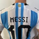 Camisa Seleção Argentina Home - Campeão Mundial - (2) Patch Copa do Mundo Catar - 3 Estrelas - Messi 10 - 2023 Adidas - Versão Jogador - Imagem 29