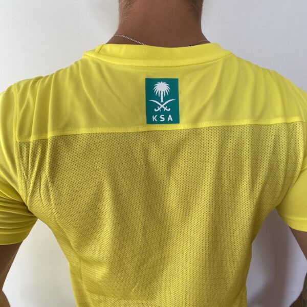 2023-10-19 15.33.47 Camisa Al Nassr Home Versão Jogador Amarela 23/2024 Nike - Imagem 15