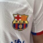 Camisa Barcelona Away Versão Jogador 2024 Branca Nike - Imagem 3