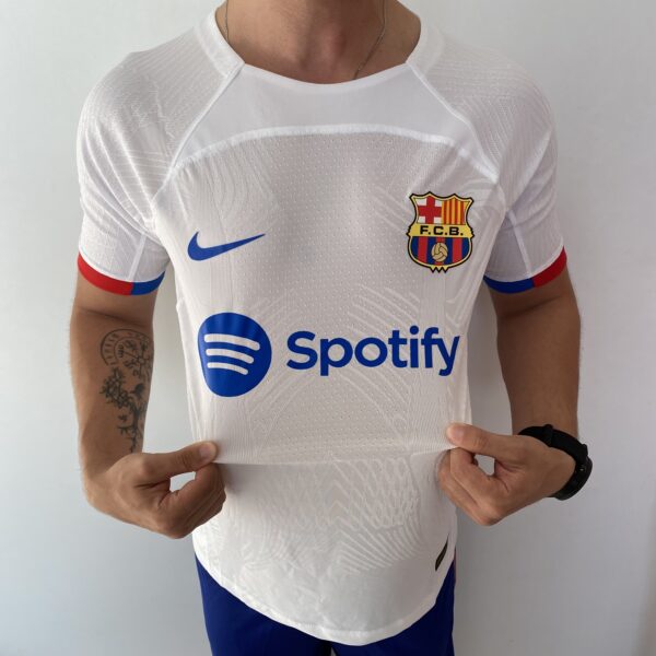 Camisa Barcelona Away Versão Jogador 2024 Branca Nike - Imagem 10