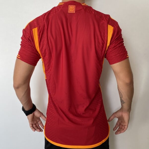 Camisa Roma Home Versão Jogador 2024 Vermelha Adidas - Imagem 22