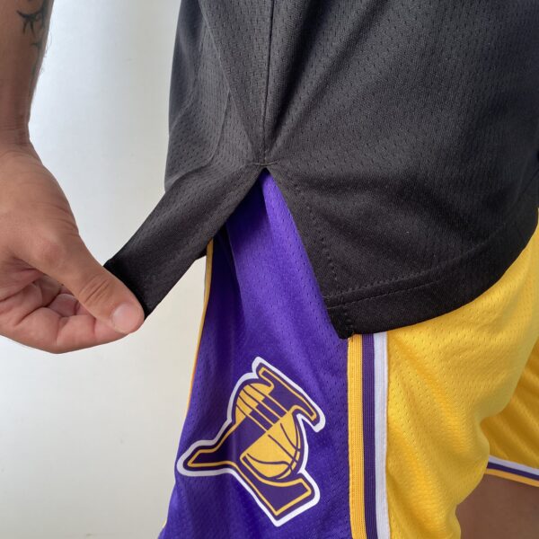 Camiseta Regata NBA Los Angeles Lakers LeBron James 23 City Edition Preta 2024 Nike - Imagem 12
