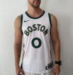Camiseta Regata Basquete NBA Swingman Boston Celtics 0 Jayson Tatum City Edition Branca - Springfield - 2024 Nike - Imagem 8