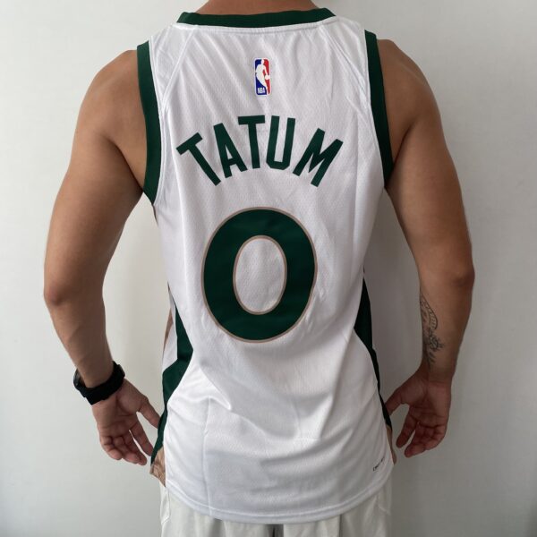 Camiseta Regata Basquete NBA Swingman Boston Celtics 0 Jayson Tatum City Edition Branca - Springfield - 2024 Nike - Imagem 15